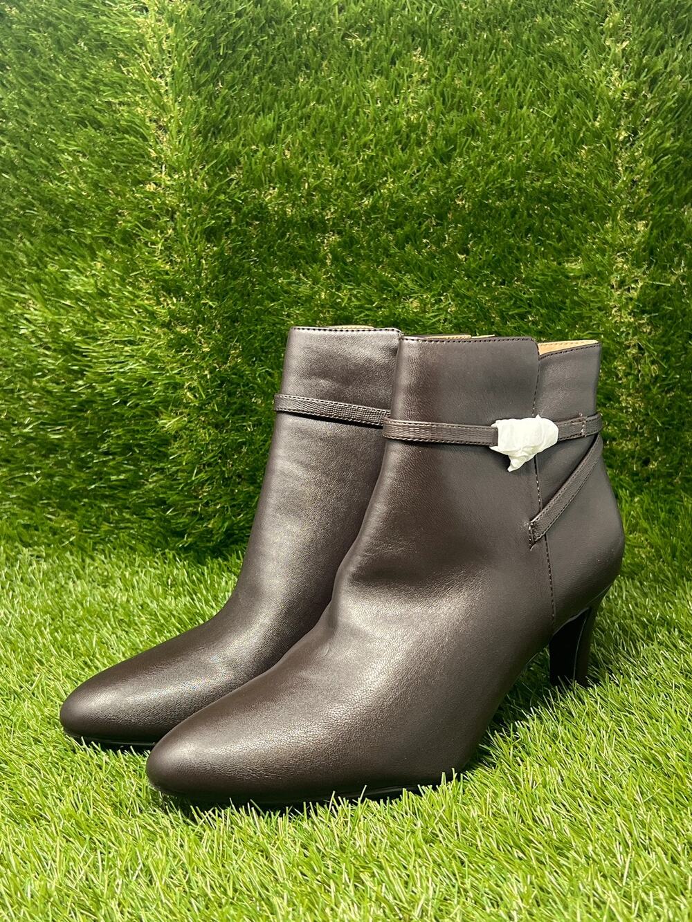 LifeStride Women's 9.5M Guild Booties Chocolate Heel Ankle Boots